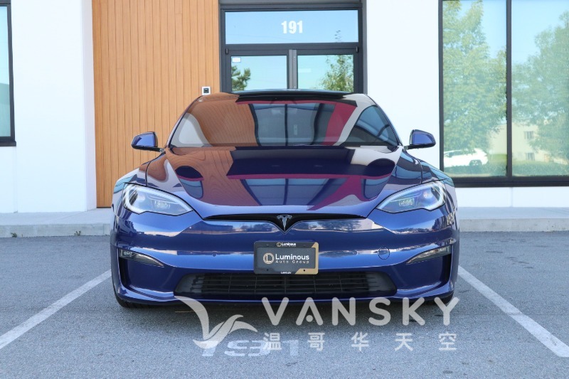 250912120702_2022 Tesla Model S AWD Blue 09.JPG